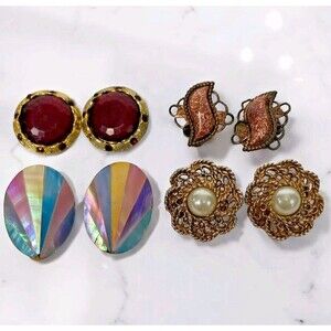 Lot of Vintage Clip on Earrings Retro Shell Modernist Copper Lucite Chunky Round
